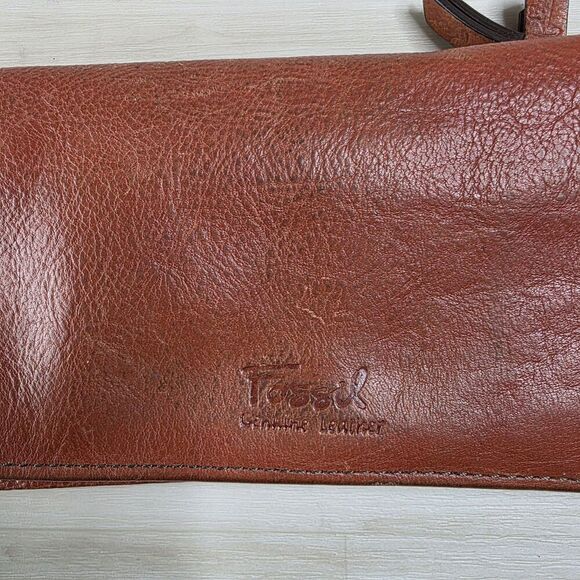 Fossil Genuine Leather Women's Wallet Cards Cash Coins Pockets Brown Orange 2010 - Picture 2 of 15